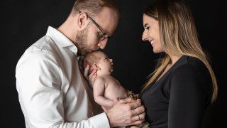 Újratervezés, avagy újszülött fotózás helyett meghitt családi képek